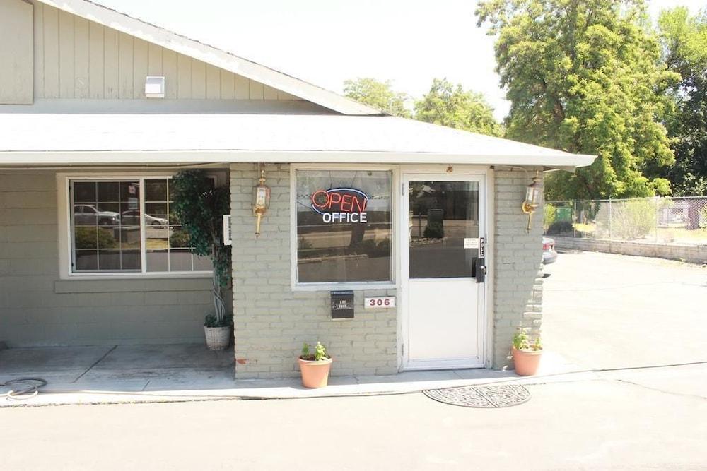 Economy Inn クロスビル エクステリア 写真
